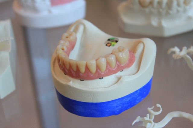 Ilustrasi dental clinic jakarta